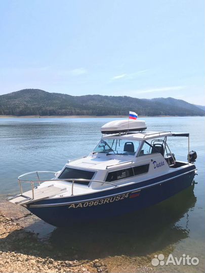 Прогулки на катере по Красноярскому морю