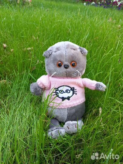 Басик в шарфе 45см, кофточке, в сумочке, лили