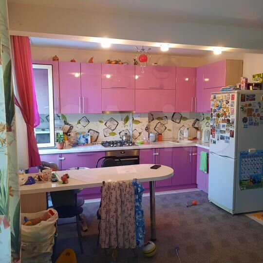 4-к. квартира, 58 м², 3/5 эт.