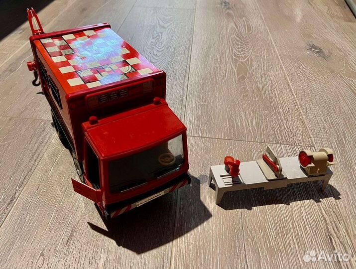 Игрушка автомобиль