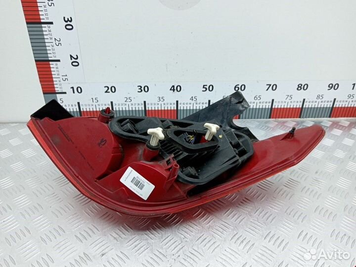 Фонарь для Peugeot-Citroen 308