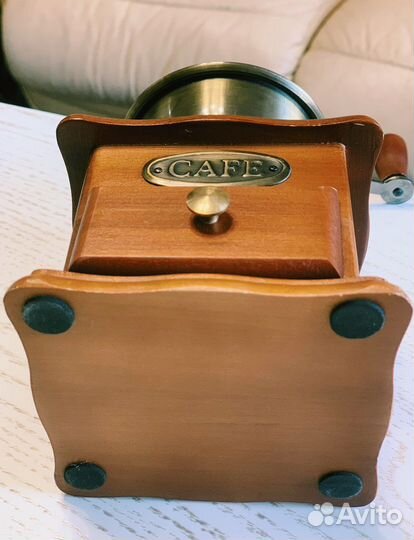 Кофемолка ручная винтаж
