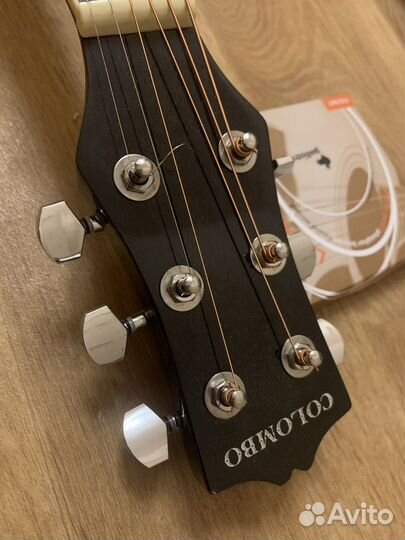 Акустическая гитара