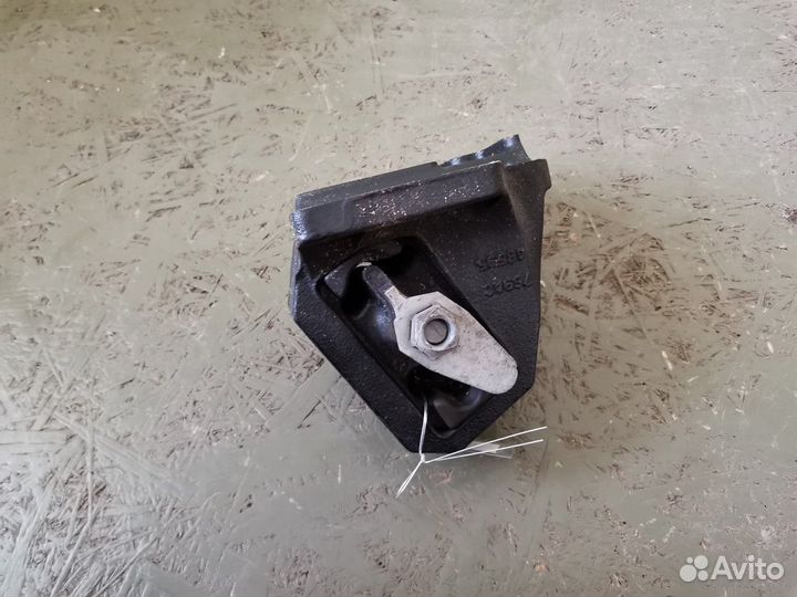 Подушка крепления двигателя