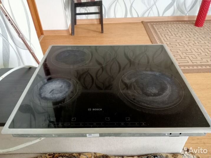 Электрическая варочная панель 4 комфорки Bosch