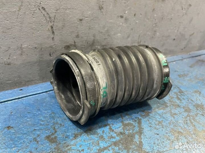 Патрубок дросселя Mazda 3 BM