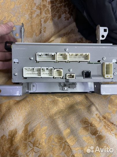 Продам штатную оригинальную Тойота Рав 4 2017 года