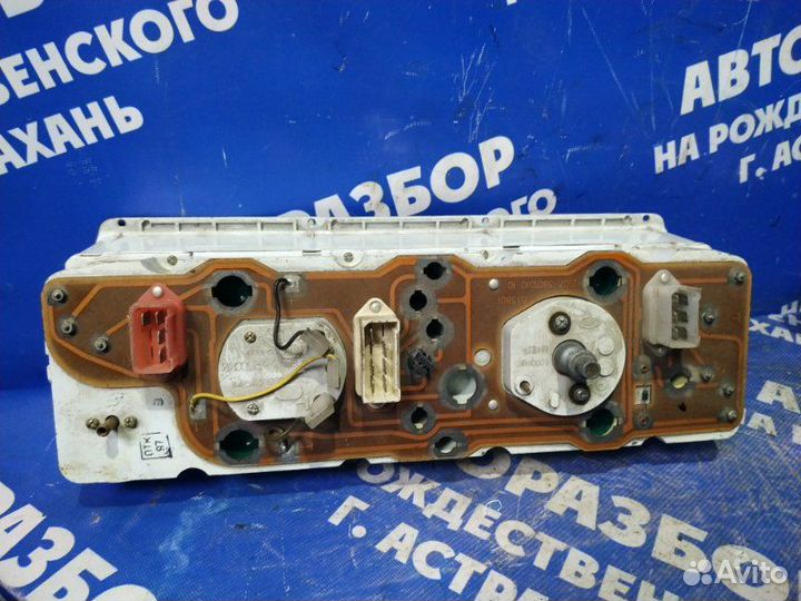 Панель приборов Ваз Лада 2107 седан 2106 2000