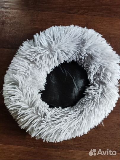 Лежанка для котенка или маленькой собачки