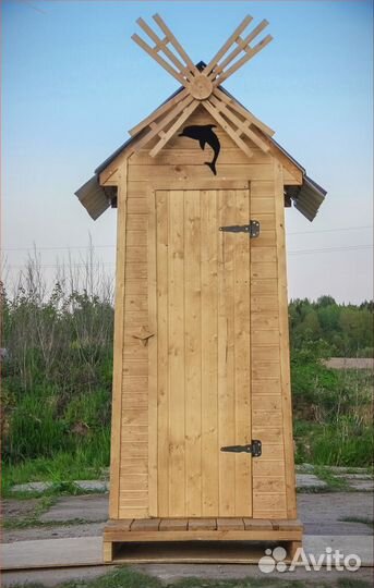 Дачный туалет деревянный