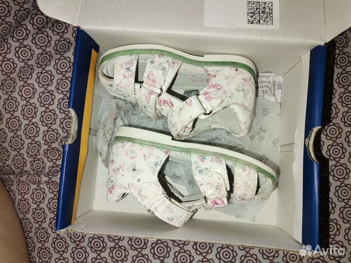 Босоножки для девочки