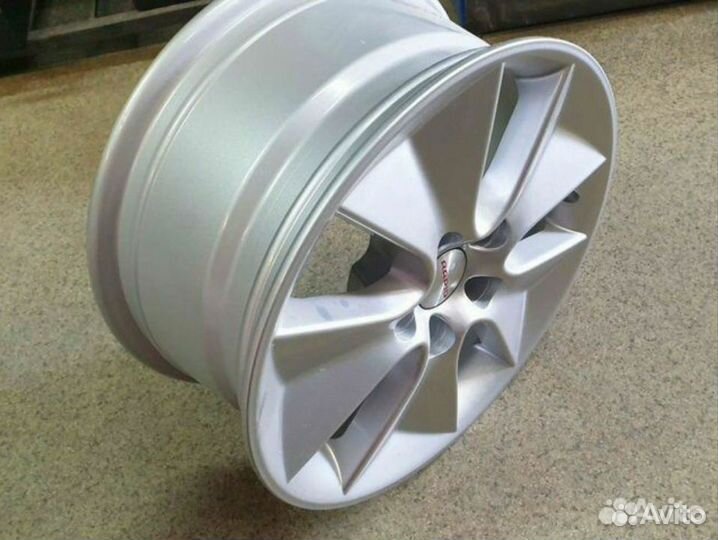 Новые литые диски avensis 5x114.3