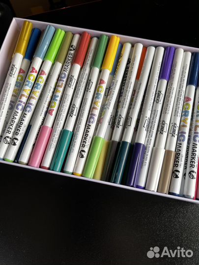 Акриловые фломастеры с кисточкой