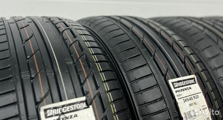 Bridgestone Potenza S001 245/45 R19 и 275/40 R19 103Y