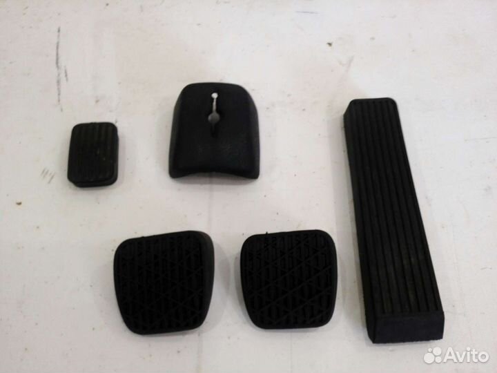 Накладки на педали