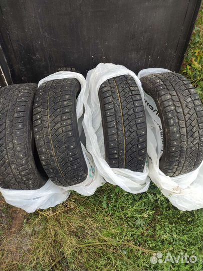 Viatti Brina Nordico V-522 215/50 R17