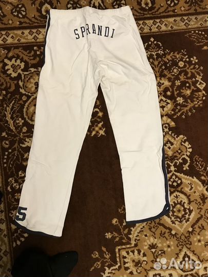 Спортивный костюм