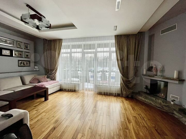 Таунхаус 240 м² на участке 1,5 сот.