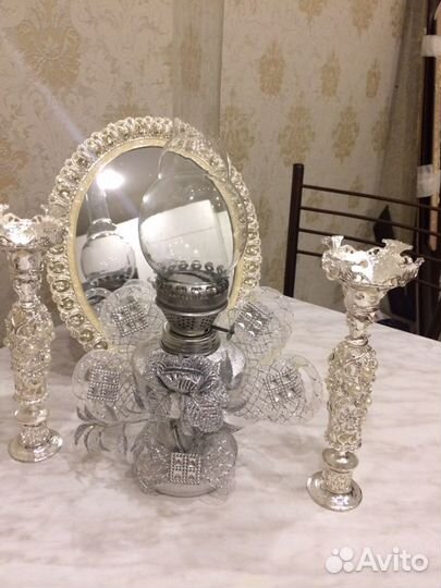 Набор зеркала и подсвечников со стразами и жемчуго