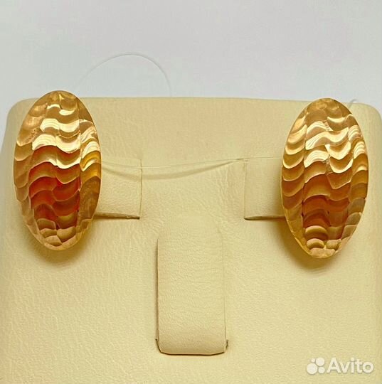 Золотые серьги