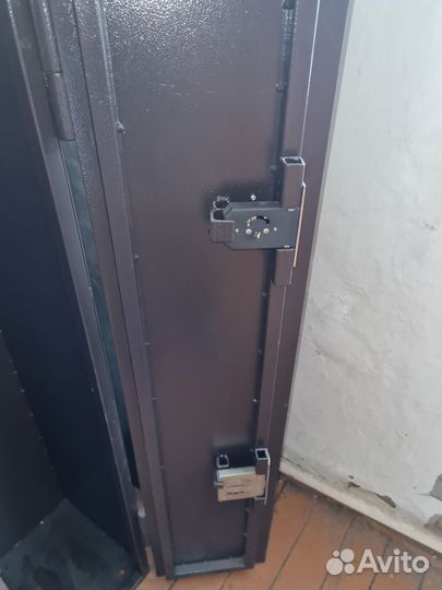 Оружейный сейф на 3 ствола