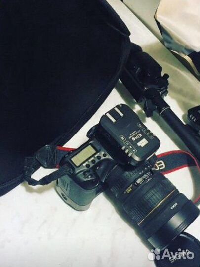 Камера, объектив, вспышки, фотофон