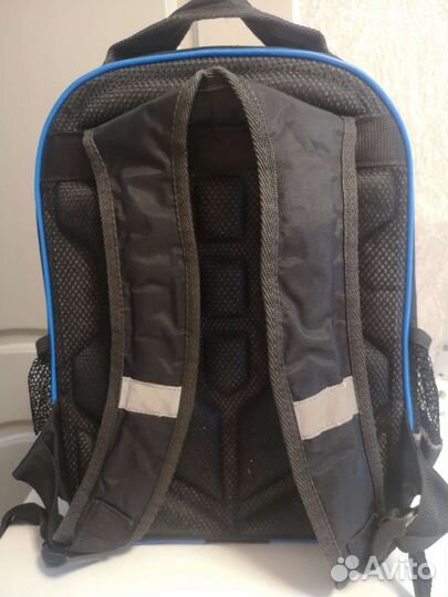 Рюкзак школьный