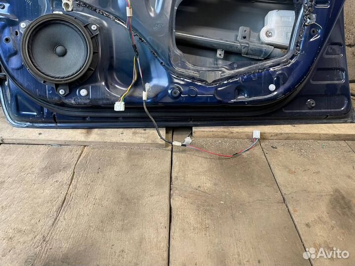 Дверь передняя правая Toyota Corolla 150