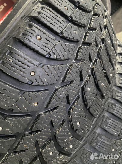 Bridgestone Ice Cruiser 7000 235/65 R17