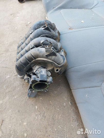 Коллектор впускной. Mitsubishi Colt Z30