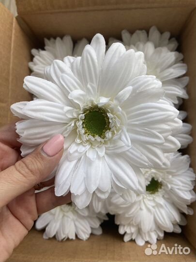 Искусственные цветы для декора