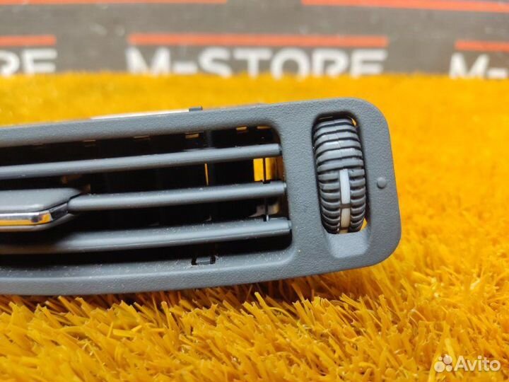 Дефлектор воздушный левый Mercedes-Benz S-Class