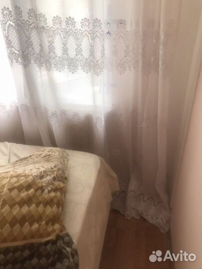 Шторы белые с узором кружевным