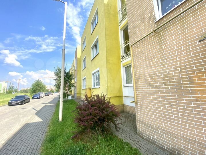 2-к. квартира, 48 м², 1/3 эт.