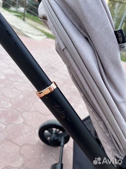 Коляска 2 в 1 Carrello Epica 2022 Черная рама (Беж