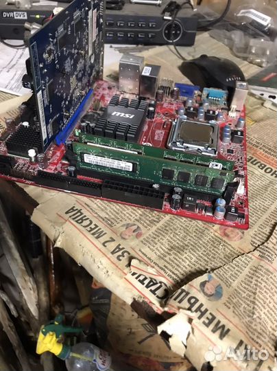 Материнская плата 775