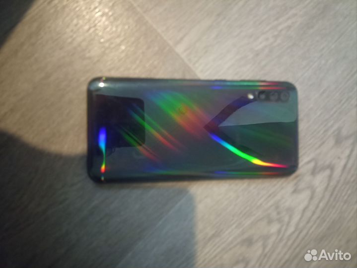 Samsung Galaxy A50, 4/64 ГБ