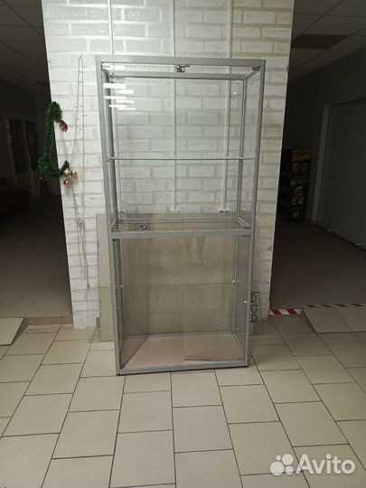 Стеллаж (витрина) стеклянная