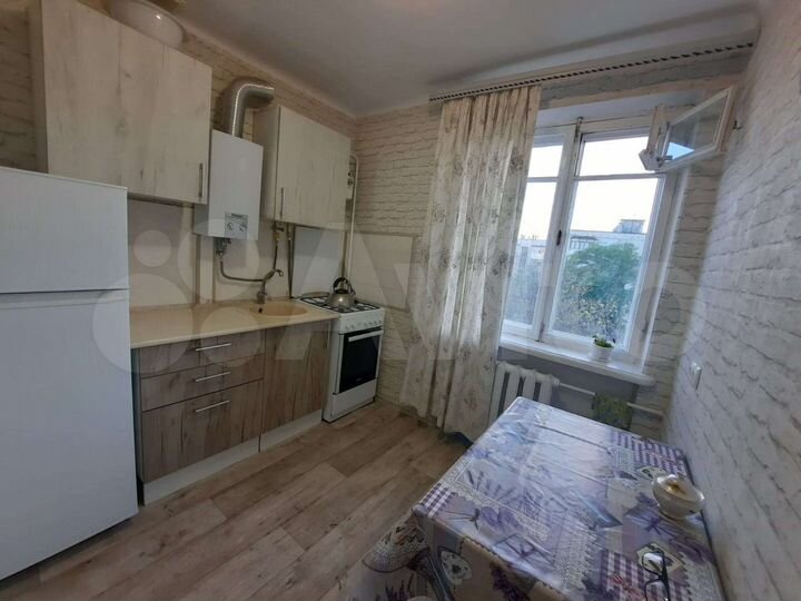 2-к. квартира, 52 м², 4/5 эт.
