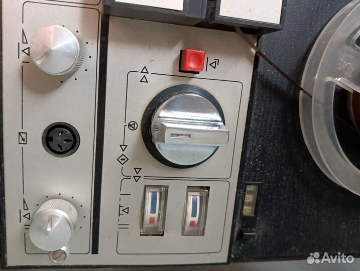 Катушечный магнитофон комета