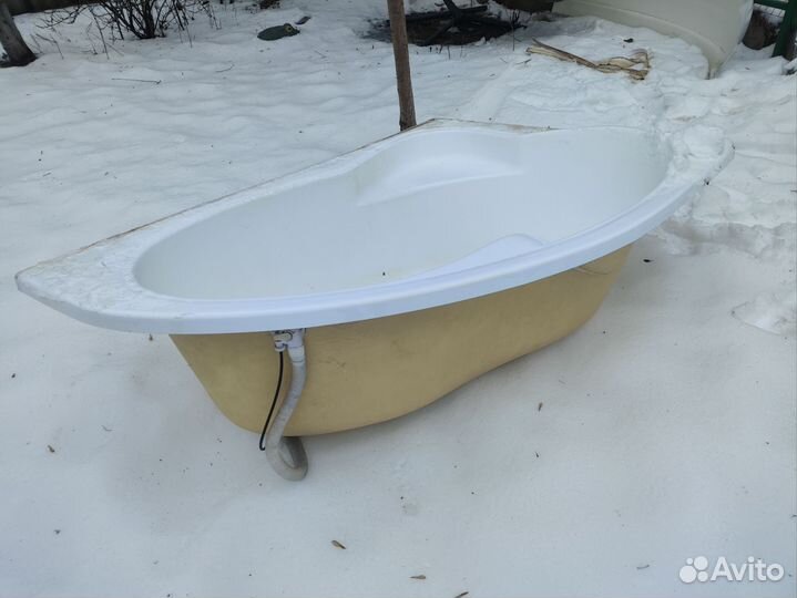 Ванная акриловая угловая