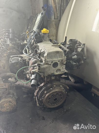 Renault Sandero двигатель в обвесе K7J710