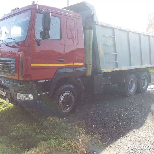 Водители самосвала, манипулятора, экскаватора