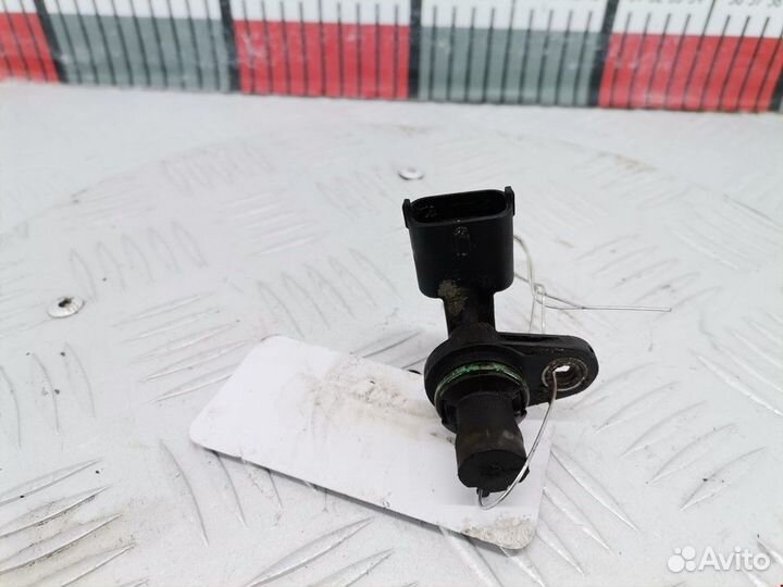 Датчик распредвала Opel Zafira Family рест. 2010