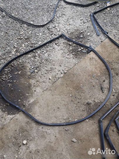 Резинки дверей infiniti ex35 ex37 ex25