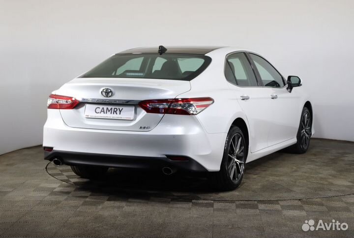 Toyota Camry, 2022