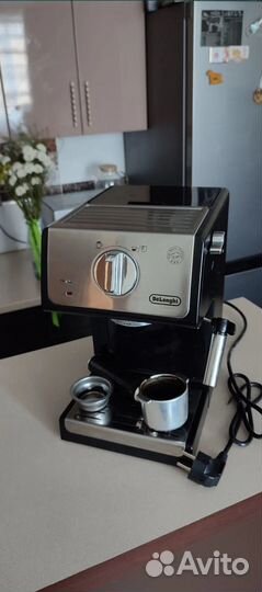 Кофеварка рожковая Delonghi