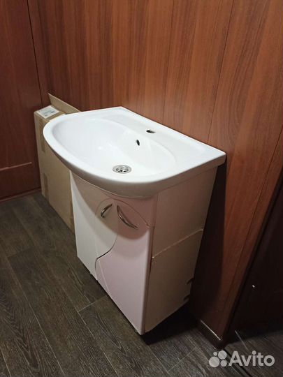 Тумба для ванной с раковиной