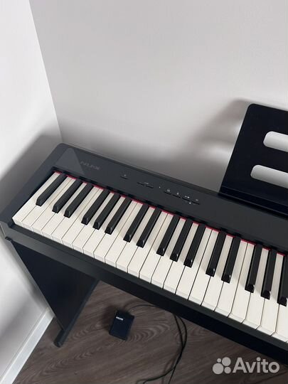 Цифровое пианино NUX NPK 10 в комплекте со стойкой