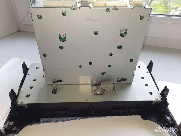 Штатное гу на Camry 50